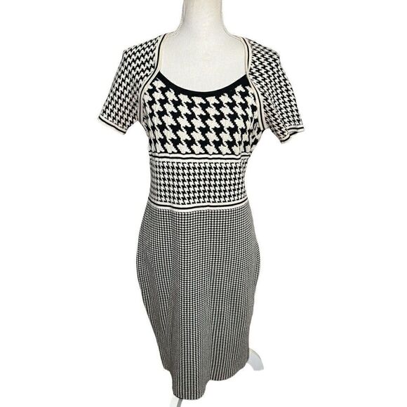 Escada Black & White Houndstooth Scoop Neck Wool Sheath Dress Size Med Designer - Picture 2 of 14